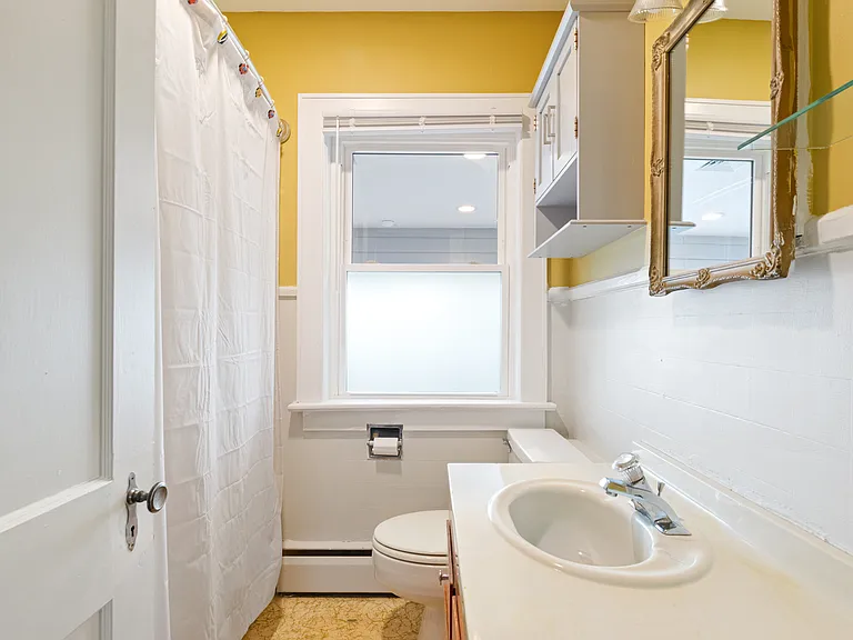 501 Park St — Photo 20