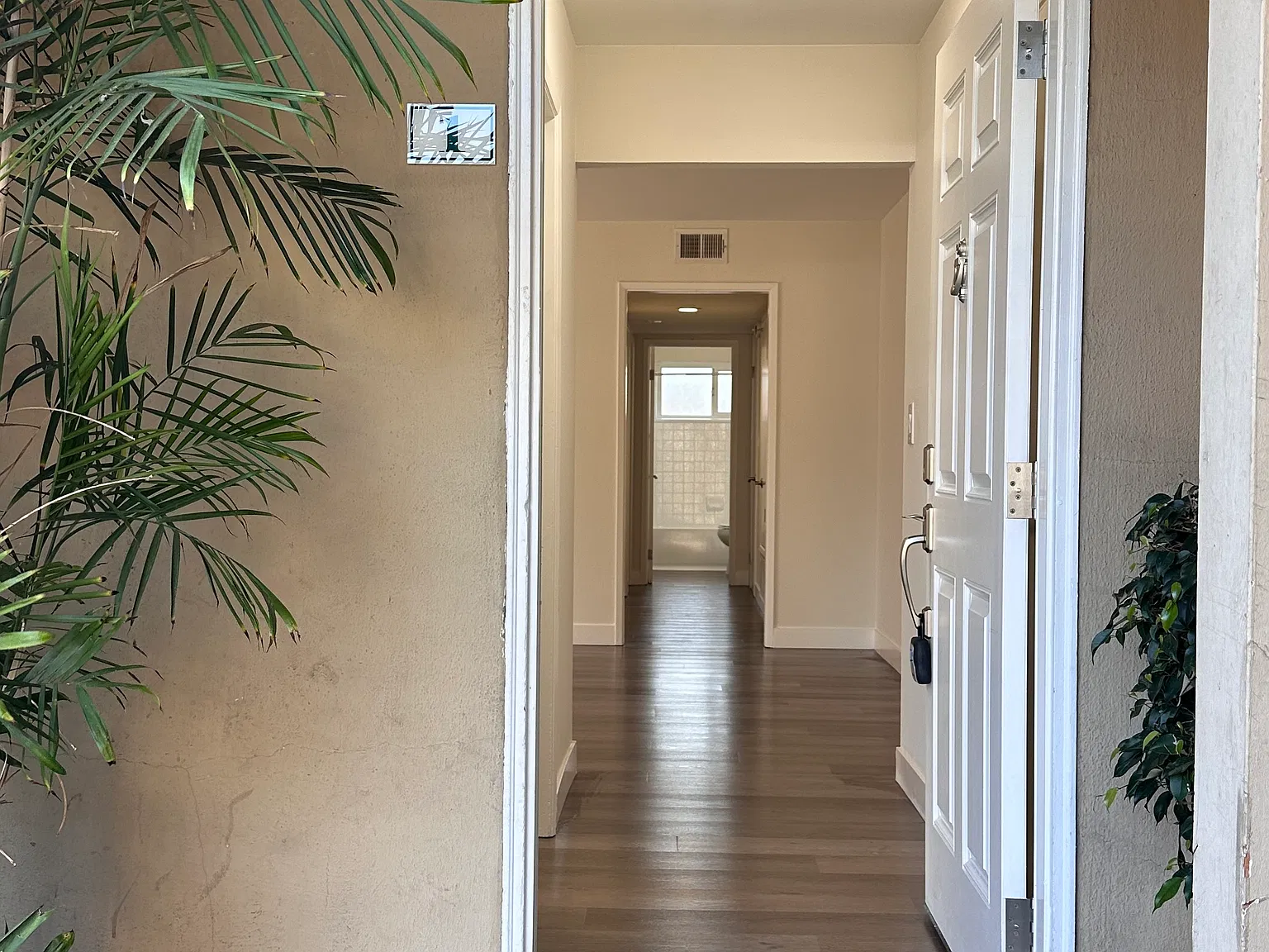 2 bed, 819 sqft, $3,495 — Photo 4