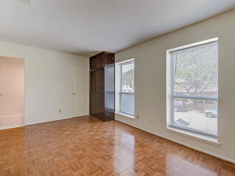 14633 Perthshire Rd — Photo 26