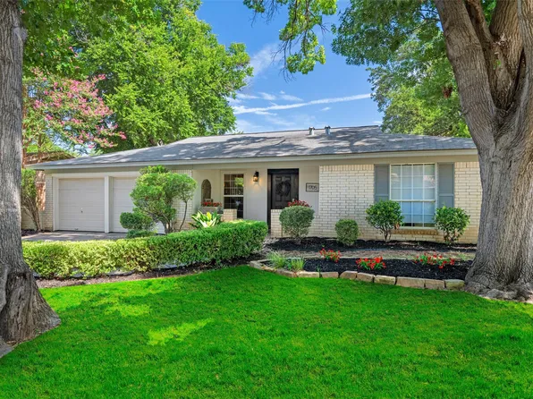 1705 Manchester Dr, Arlington, TX 76012