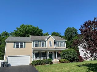 12 Goldfield Ln, Rexford, NY 12148