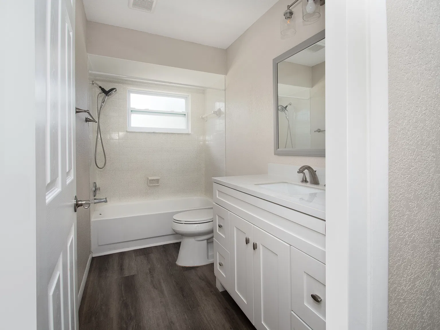3 bed, 1456 sqft, $2,800 — Photo 3