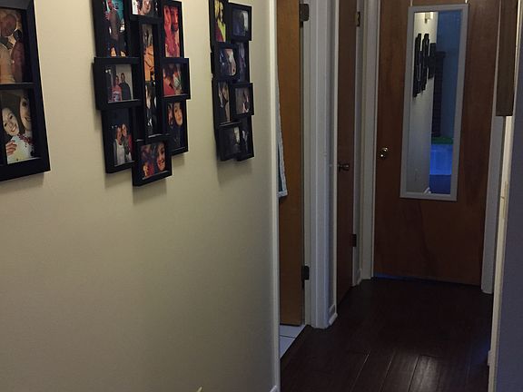 3rd image of 136 Camelot Dr