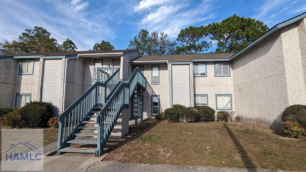 2 bed, 2.0 bath, 973 sqft, $1,150 — Photo 1