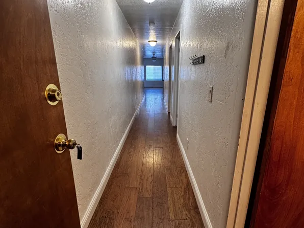 large, updated 3 bed 2 bath, 5724 Dunsmuir Ave APT C, Dunsmuir, CA 96025