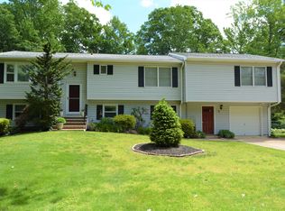 38 Oak Branch Rd, East Windsor, NJ 08512