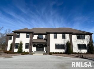 6626 E Grand Rd, Carterville, IL 62918