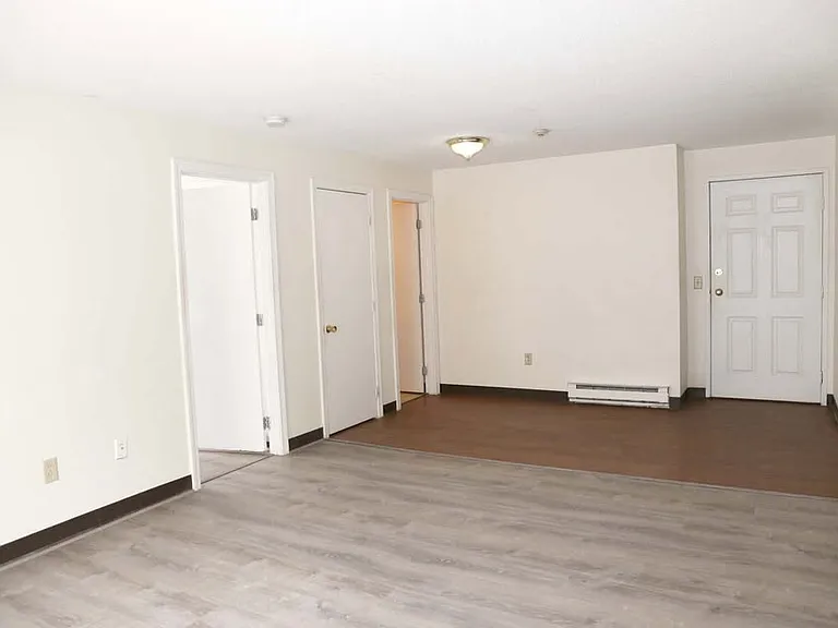Timber Lake Apartments — Photo 22