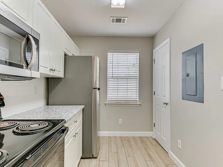 4680 Brookwood Ln — Photo 12