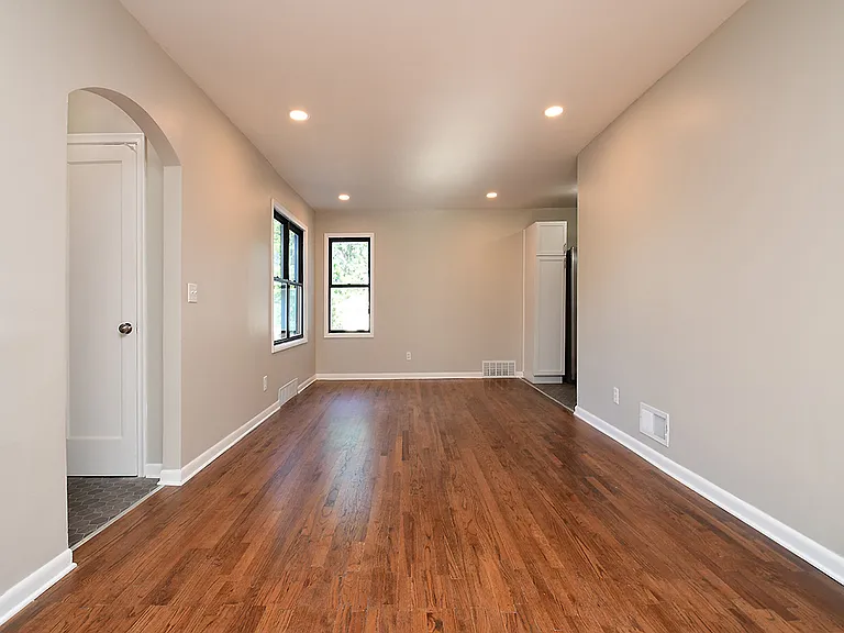 6010 Evans St — Photo 6