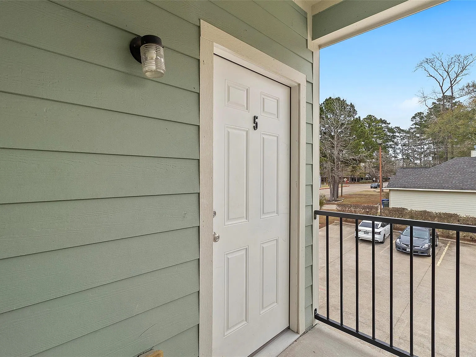 3 bed, 2.0 bath, 1100 sqft, $1,200 — Photo 4