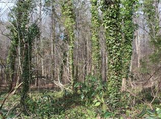 128 Powers Farm Dr, Harmony, NC 28634