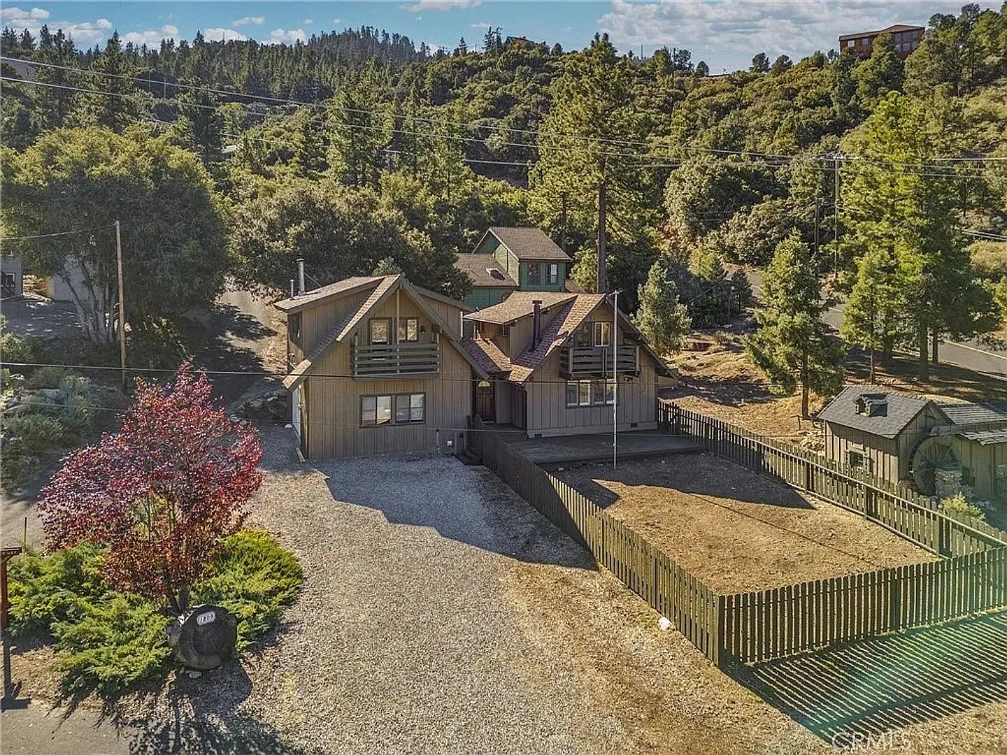 Charming 4BR Home with Mountain Views — Photo 2