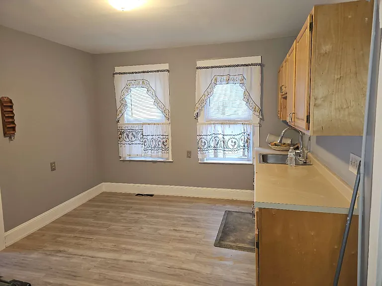 106 Sumner St #1 — Photo 2