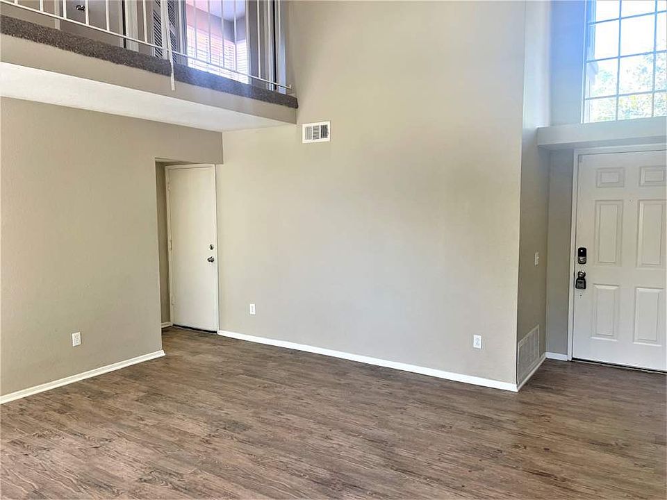 1st image of 30859 Cats Paw Ln