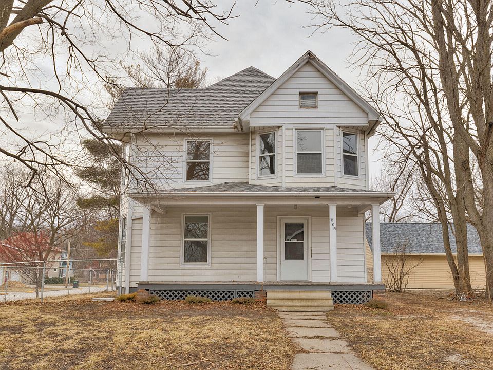 1st image of 803 Grand Ave