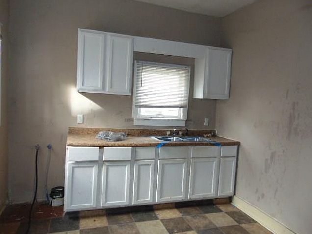 2nd image of 1154 N Pershing Ave