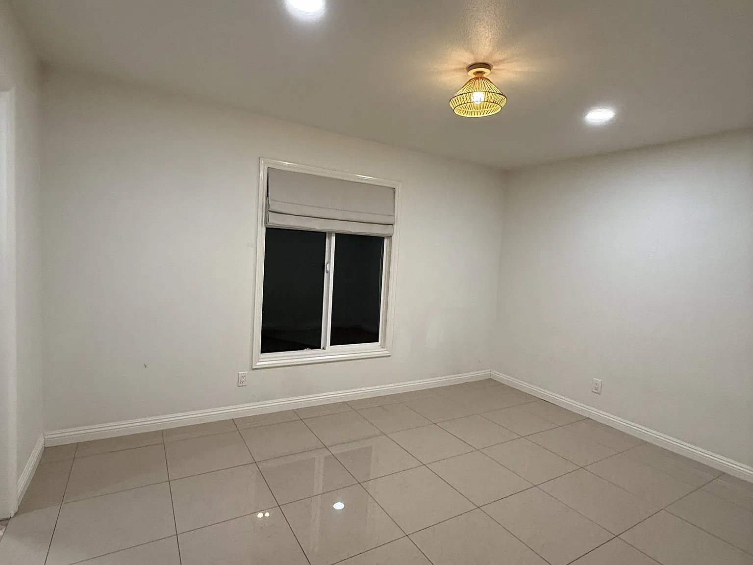 4 bed, 1341 sqft, $4,500 — Photo 2