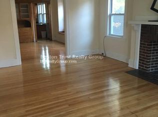 10 Edgewood St, Worcester, MA 01602
