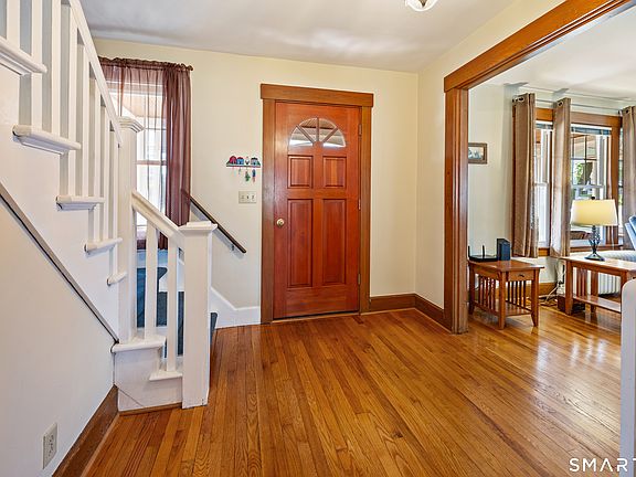 4th image of 80 Pearl Street
