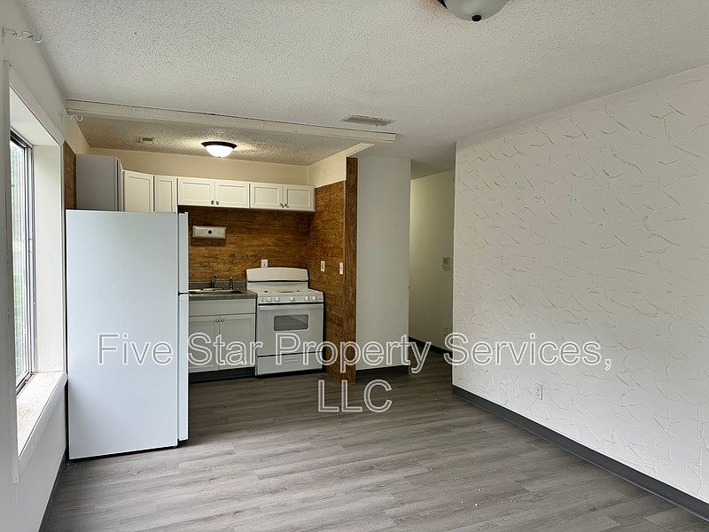 2nd image of 619 S Walnut St APT 5
