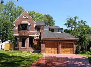 812 Leyden Ln, Wilmette, IL