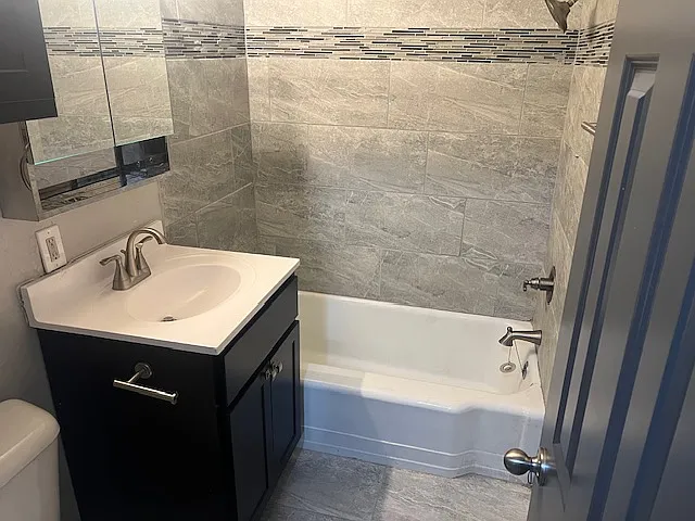 819 NW 21st St #2 — Photo 9