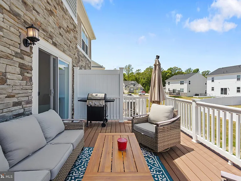 10893 Drummond Pl — Photo 12