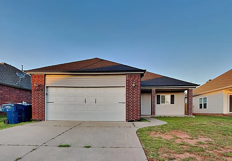 7008 Eagles Lndg — Photo 1