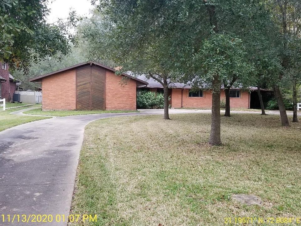 1st image of 1001 Rosewood Dr