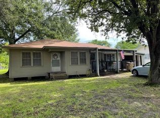 103 Cherry St, Pineland, TX 75968