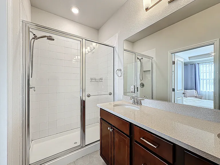 1240 Eucalyptus Dr — Photo 14