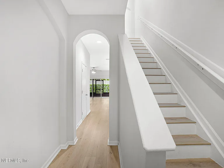 13305 Solar Dr — Photo 2
