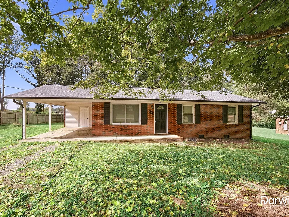 198 Harriet Ln