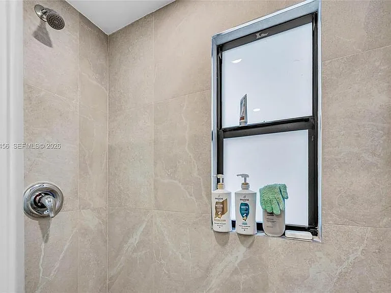 7018 SW 53rd Ln — Photo 28