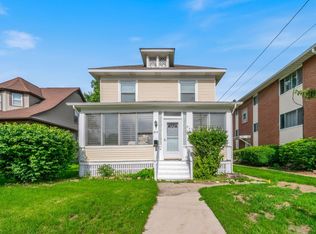 512 S State St, Elgin, IL 60123