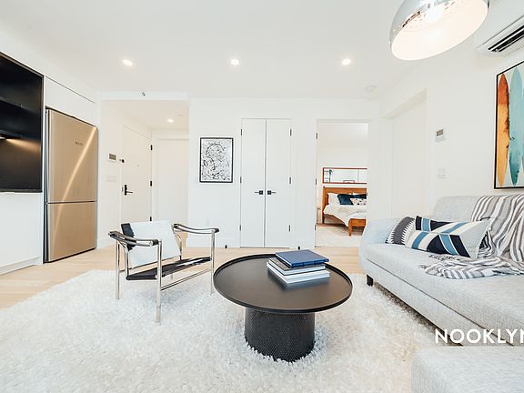 5th image of 1901 10th Ave #3F