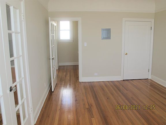 4th image of 75 Dolores St #12