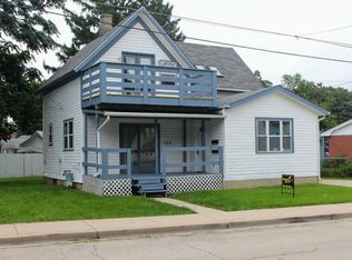 164 Oak St #2, Elgin, IL 60123