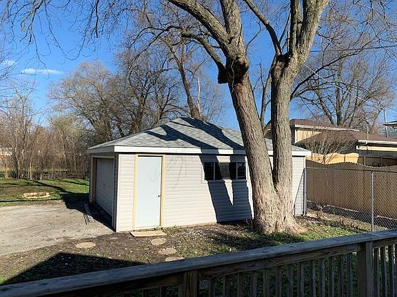 3rd image of 15441 Lavergne Ave
