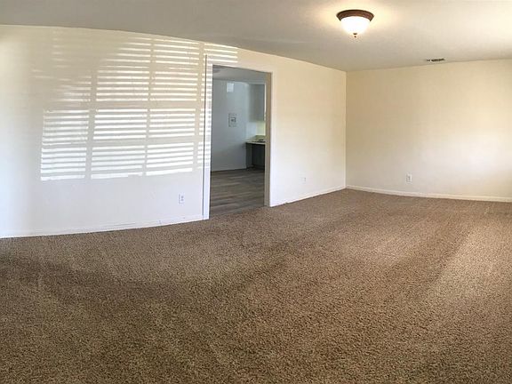 5th image of 1815 Avenue I Pl