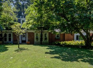 1702 Bookbinder Dr, Saint Louis, MO 63146