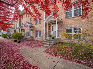 15340 Mystic Rock Dr, Carmel, IN