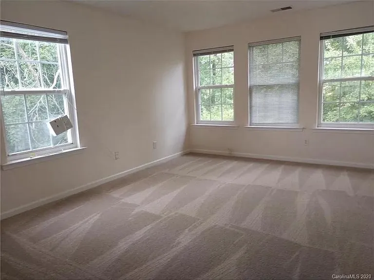 4058 Glenlea Commons Dr — Photo 7