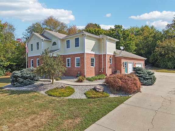 2nd image of 285 N Milford Dr