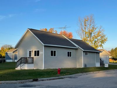 615 Clark Ave, Oconto, WI, 54153