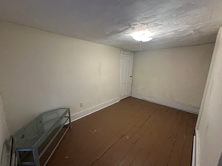 39 S Lake Ave #4 — Photo 8