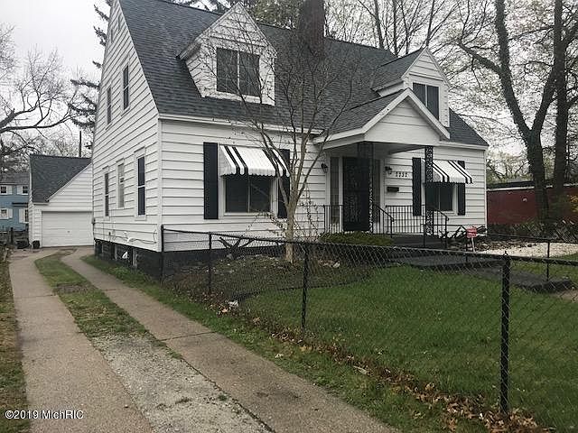 1st image of 2232 Peck St