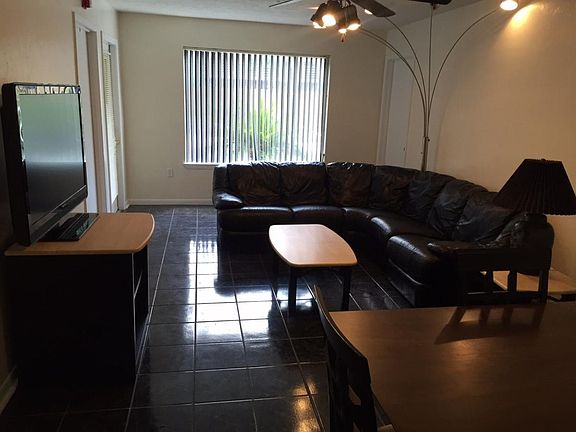 5th image of 3800 SW 20th Ave APT 204