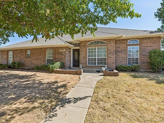 3rd image of 1800 Coopers Hawk Ct